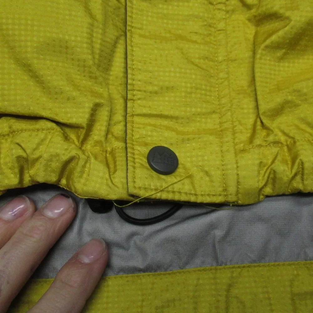REI Rain Jacket Men Small Yelw Waterproof Shell Outdoor Rain Forest Outdoors VTG